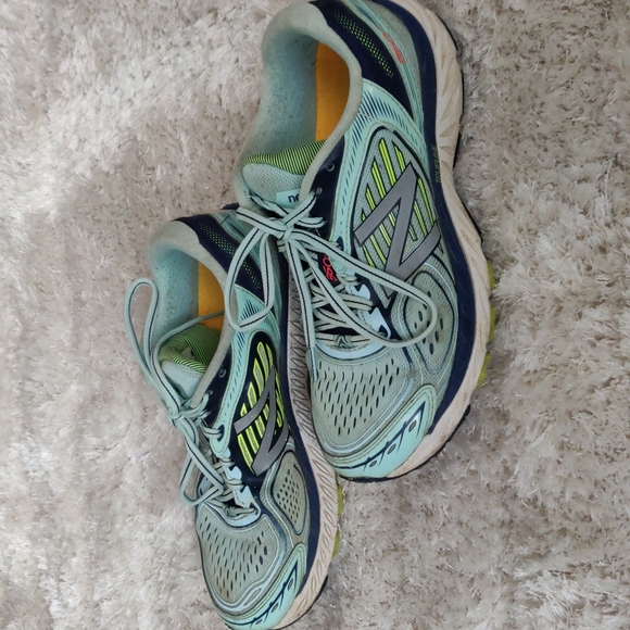 GUC New Balance running shoes - Picture 5 of 6